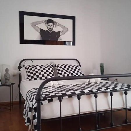 Nicko'S Room Пирей Экстерьер фото
