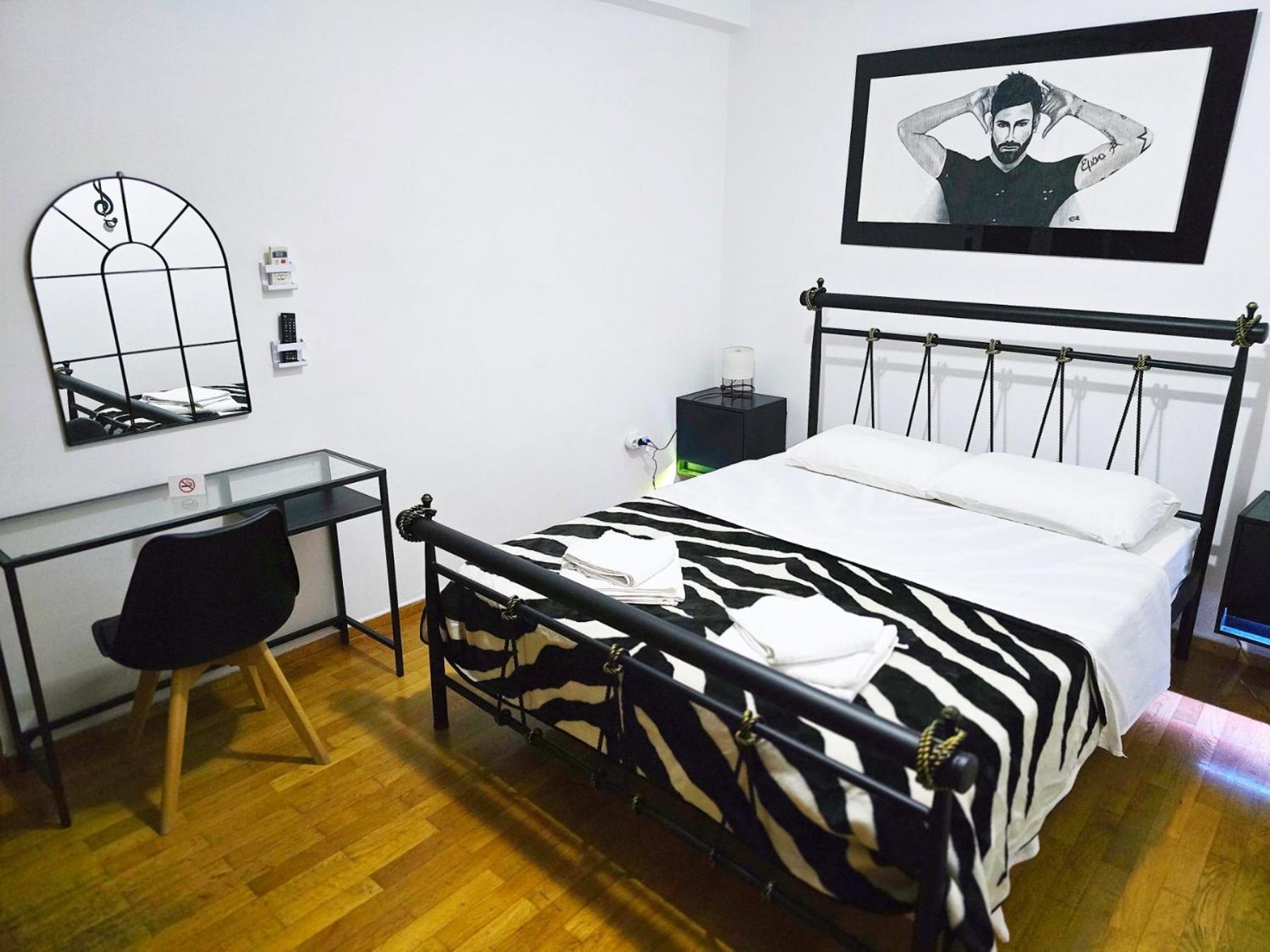 Nicko'S Room Пирей Экстерьер фото